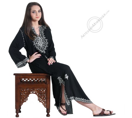 Long sleeve in black color gandora tunic with white embroidery and stones