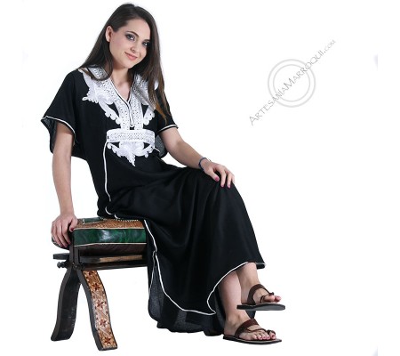 Black gandora tunic with white embroidery