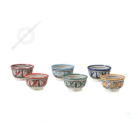 Small bowls of assorted colors