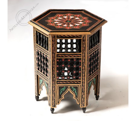 Table hexagonale noire et dorée