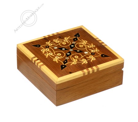 Caja cuadrada de madera tuya