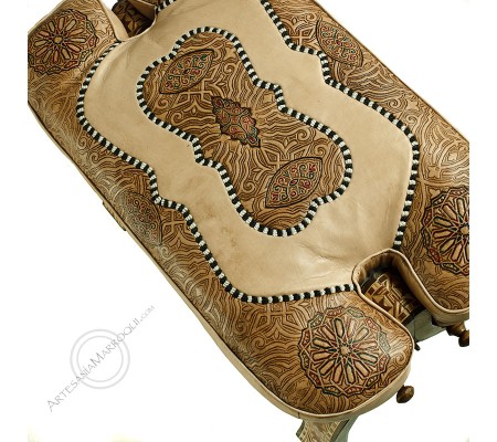 Banquetas descalzadoras y taburetesBanqueta beige