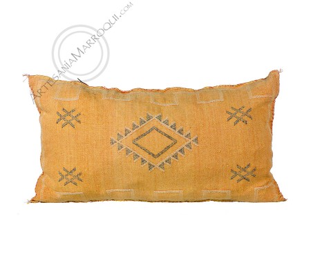 Large brown sabra cushion