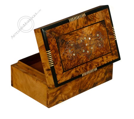 Thuja root jewelry box 2