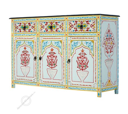 Grand buffet bleu clair à trois portes